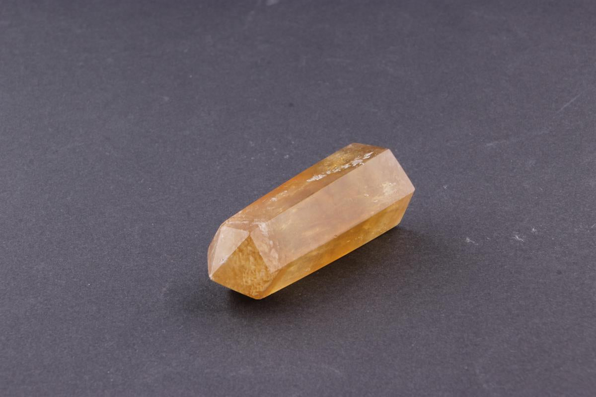 SERTİFİKALI Sarı Florit  Orjinal ( Taşlar) Doğaltaş Piramit 7 cm, 93 gr, D005