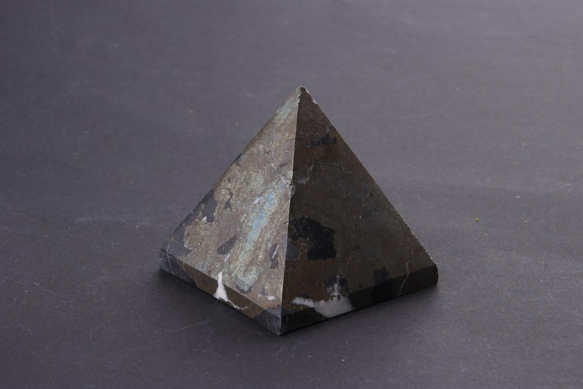 SERTİFİKALI Prit  Orjinal ( Taşlar) Doğaltaş Piramit 5x5 cm D017