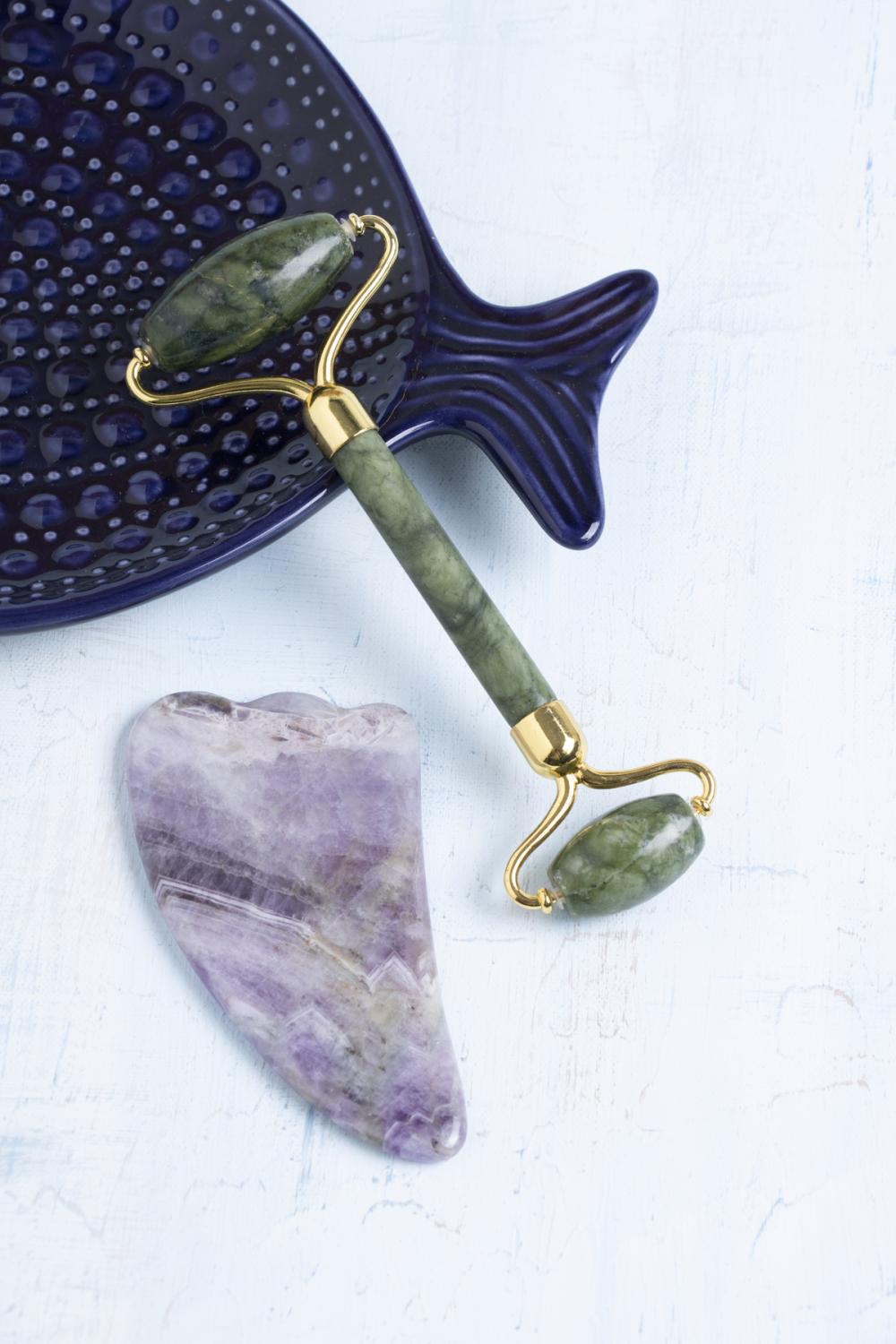 Ametist Gua Sha ve Yeşim Roller Takımı