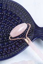 Pembe Kuvars Taşı Masaj Takımı - Roller ve Gua Sha Kaz Ayaklı Set