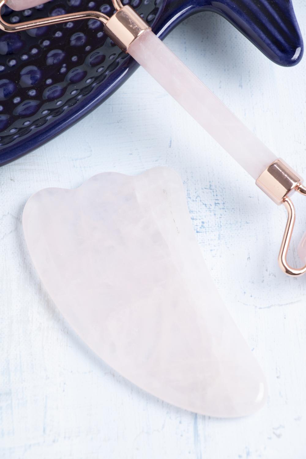 Pembe Kuvars Taşı Masaj Takımı - Roller ve Gua Sha Kaz Ayaklı Set