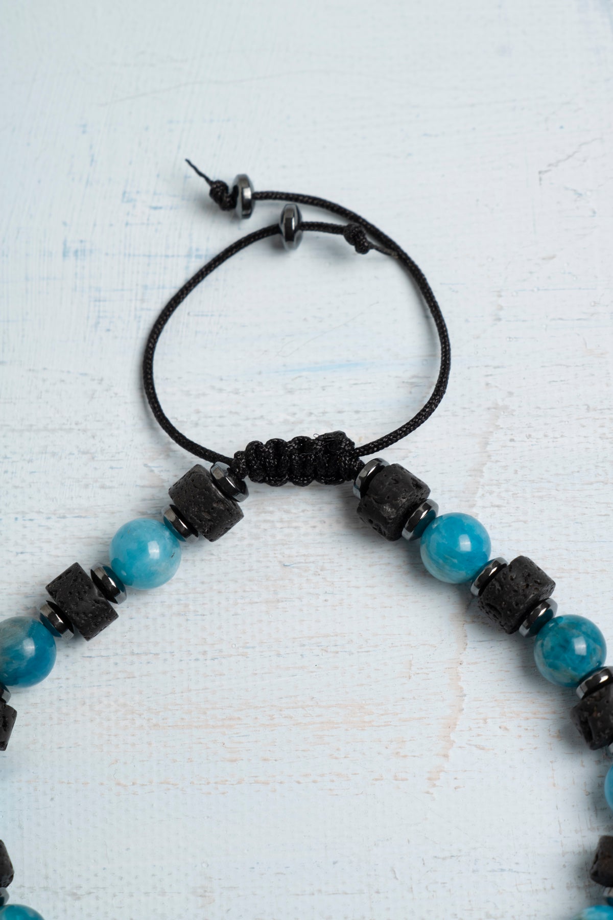 Sertifikalı Apatit ve Lav Taşı Doğal Bileklik – Zihin ve Enerji Dengesi