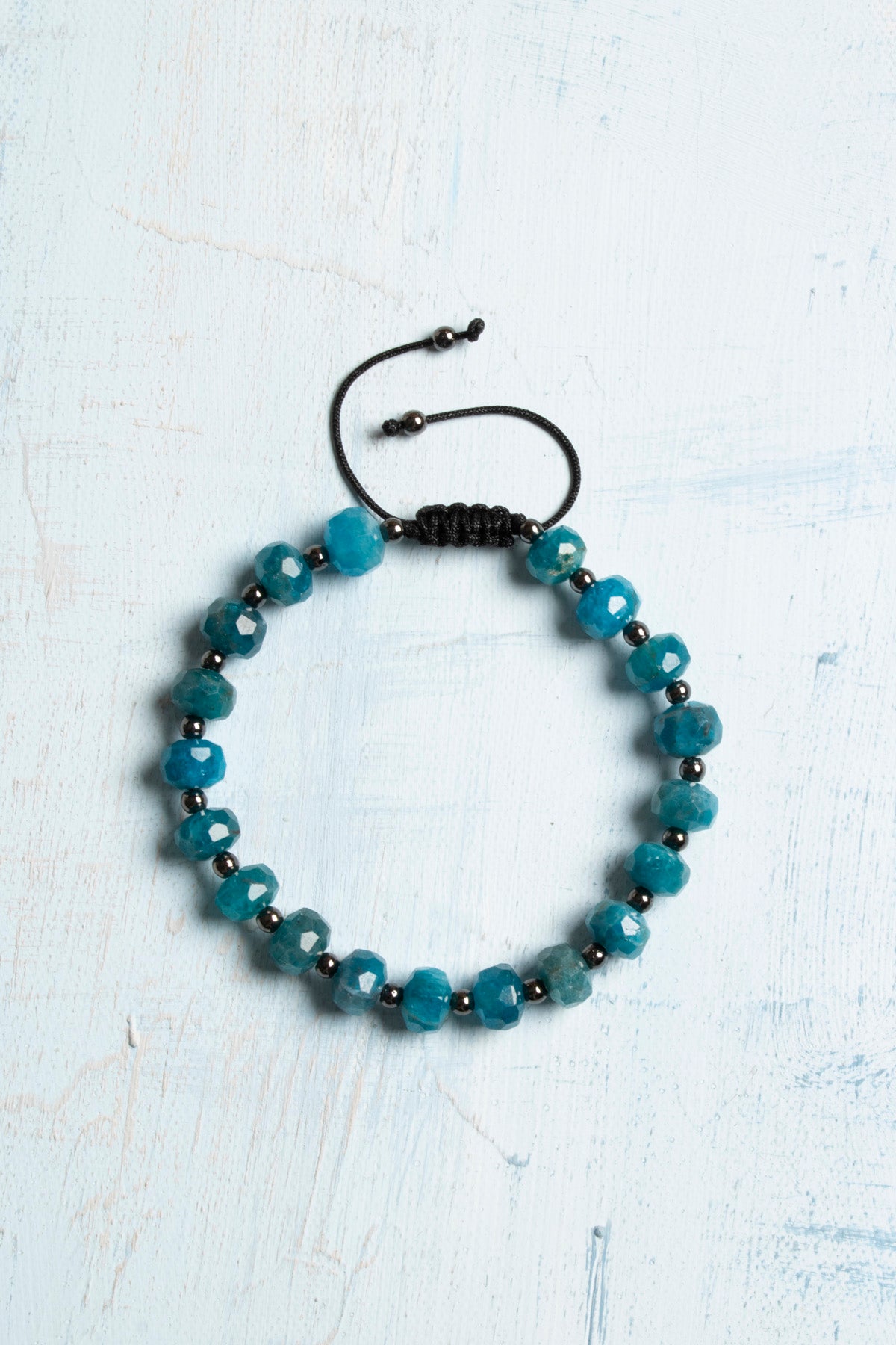 Sertifikalı Doğal Apatit ve Hematit Taşlı Ayarlanabilir Bileklik – İlham &amp; Netlik