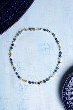 Sertifikalı Doğal Taş Bebek Kolyesi (Kalsit, Sodalit, Yeşil Akik, Kehribar, Havlit)