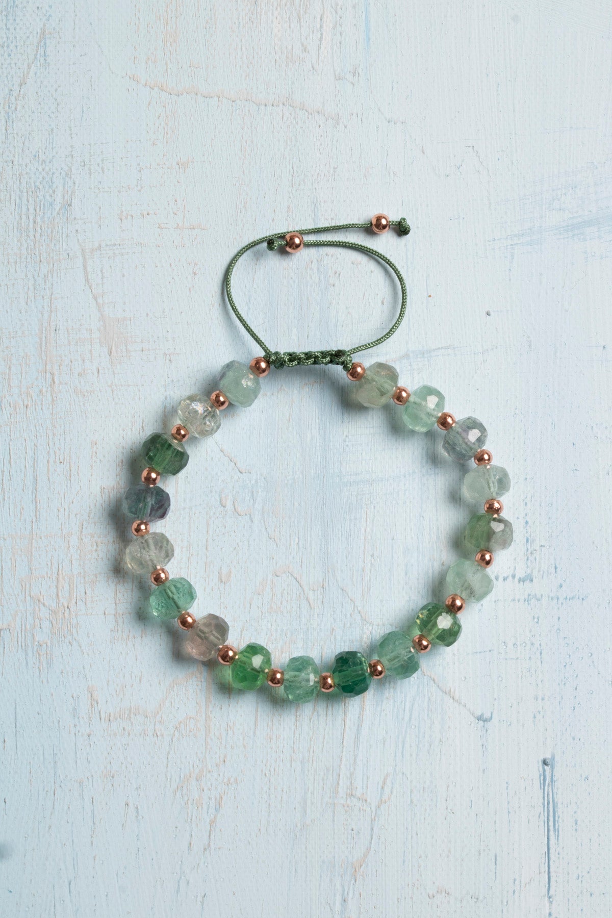 Sertifikalı Faset Kesim Florit &amp; Hematit Bileklik – Zihinsel Netlik, Enerji Dönüşümü ve Denge | Ayarlanabilir Makrome