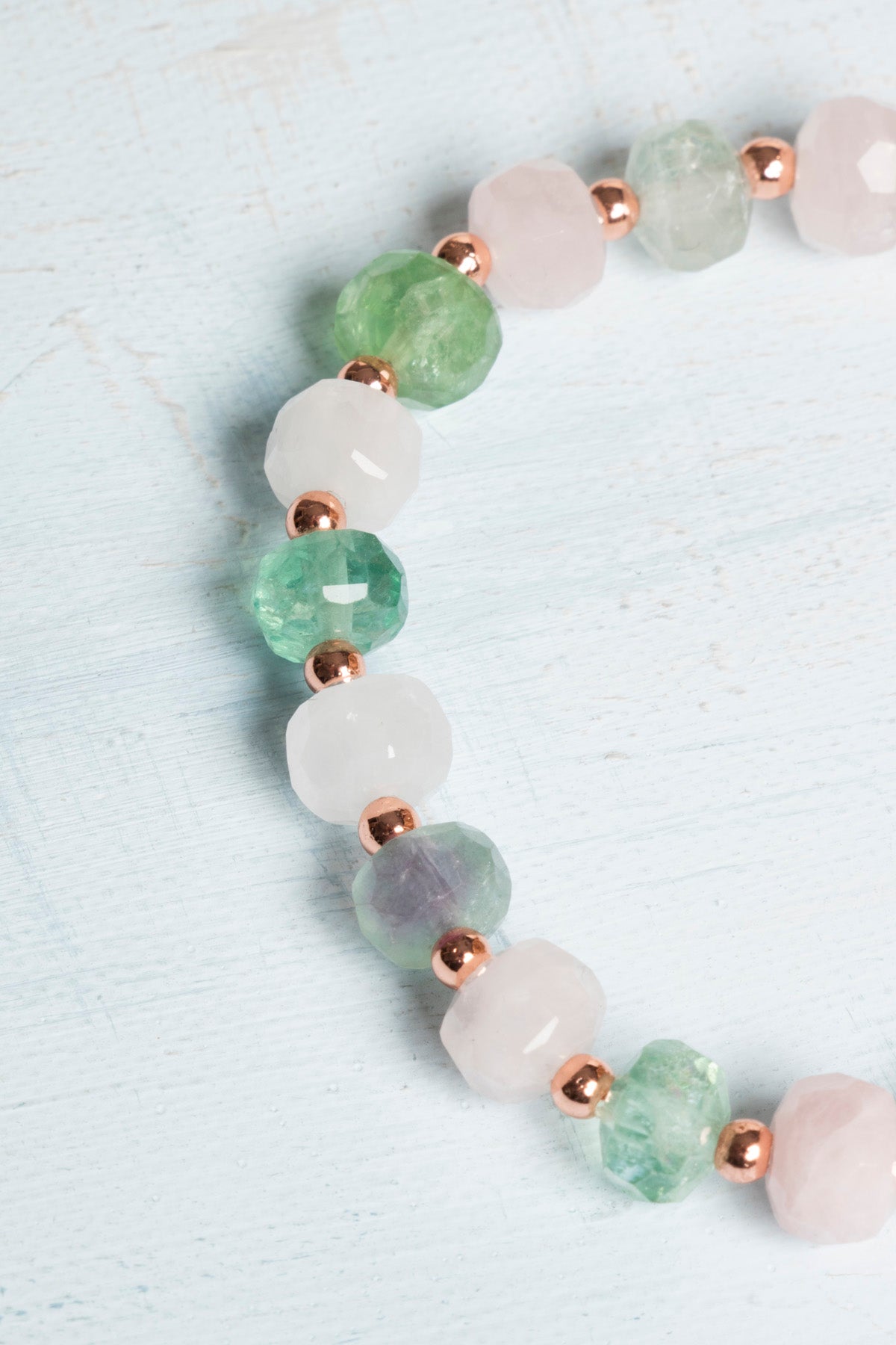 Sertifikalı Florit &amp; Pembe Kuvars Bileklik – Duygusal Denge ve Kalpten Gelen Şifa