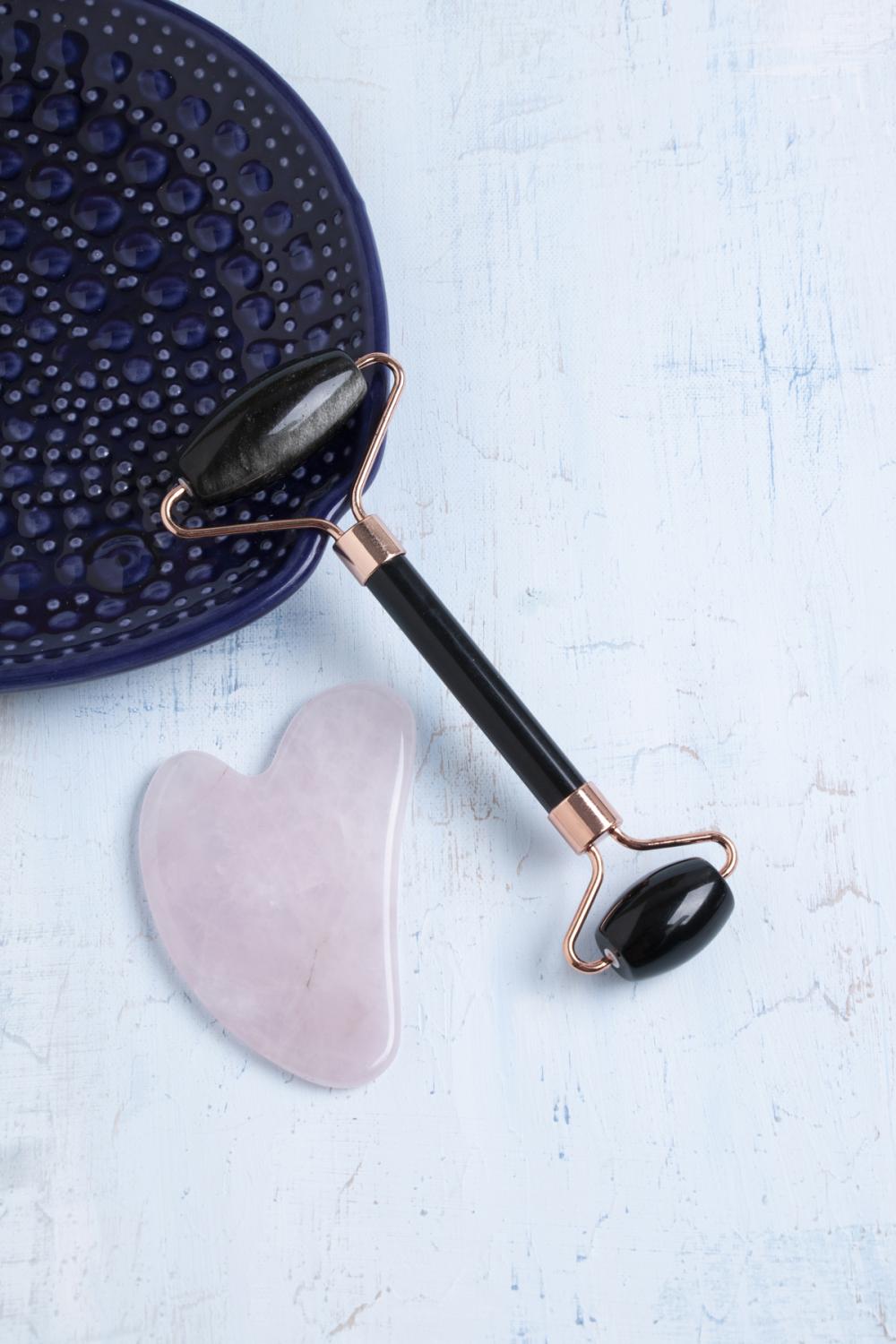 Sertifikalı Obsidyen Roller ve Pembe Kuvars Kalpli Gua Sha Takımı