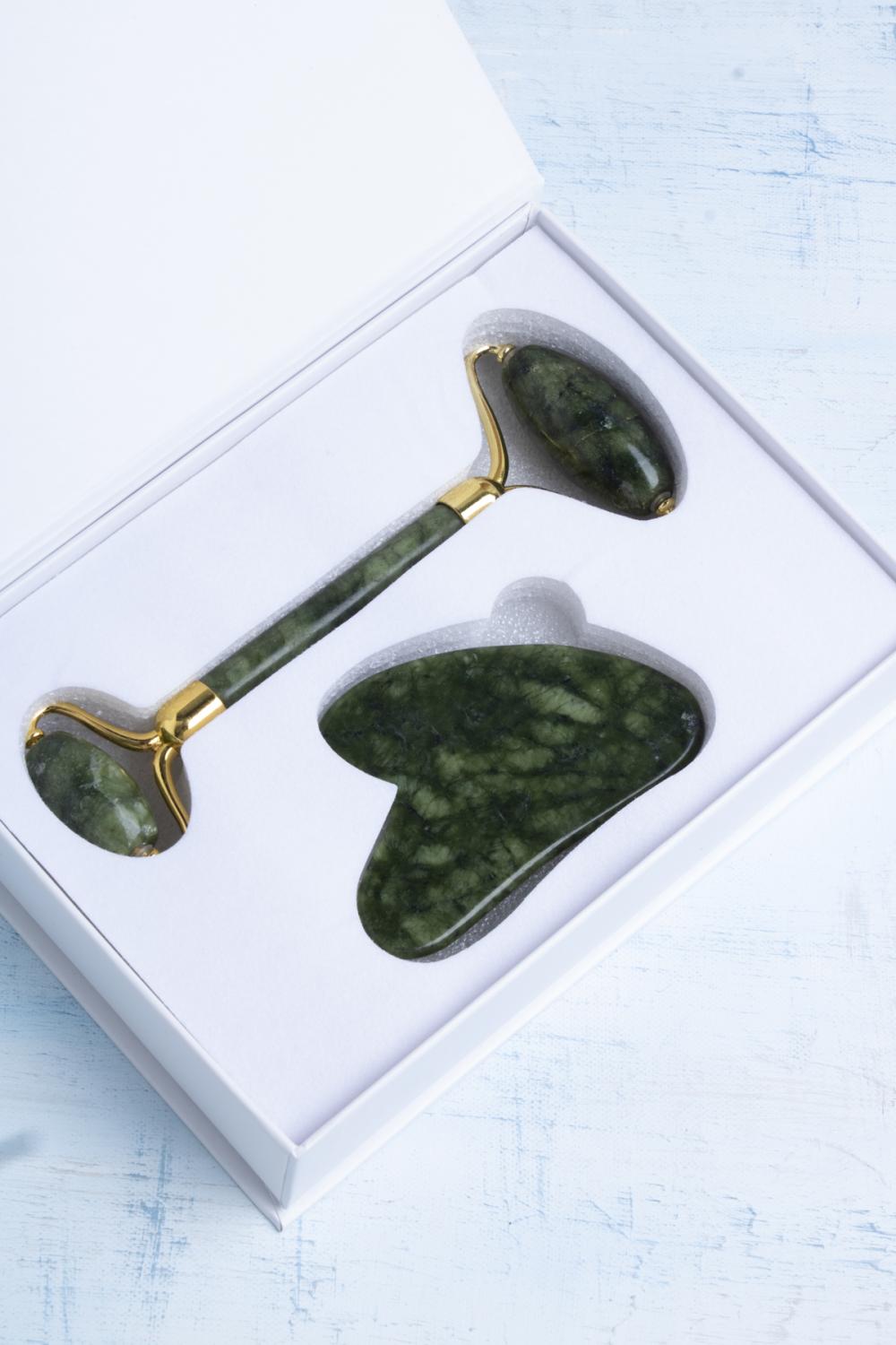 Sertifikalı Yeşim Taşı Gua Sha Yüz Masaj Taşı Kalpli